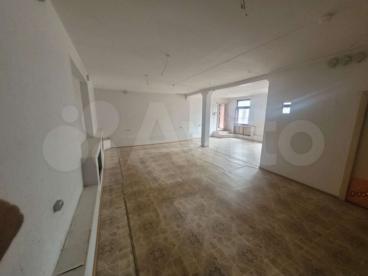 Торговая площадь, 125 м²