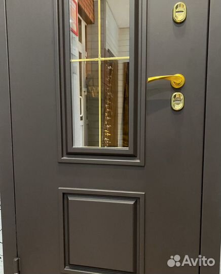 Входная дверь