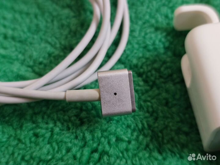 MagSafe 2 Power Adapter 45w (почти новый)