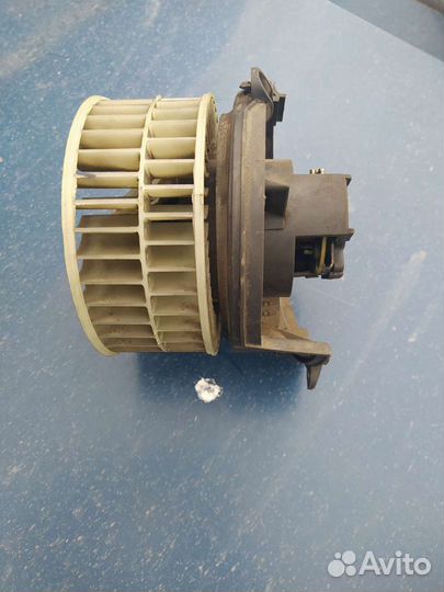 Моторчик печки мерседес 124 Mercedes Benz 124