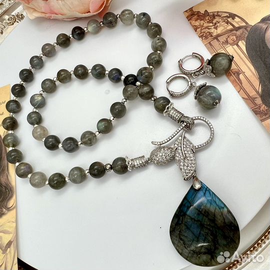 Украшения из лабрадора