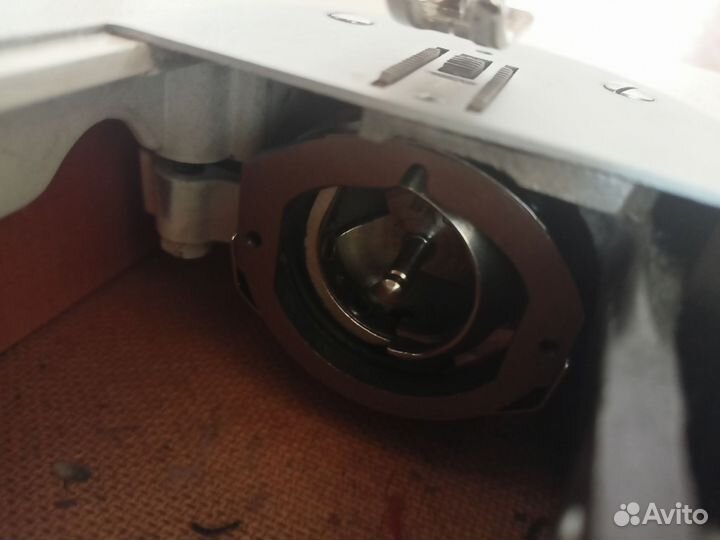 Швейная машина Чайка 134