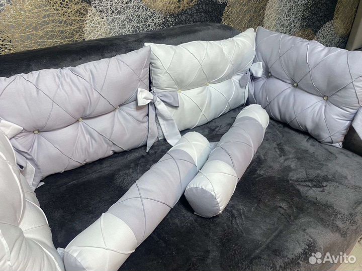 Бортики в кроватку.Новые.Доставка