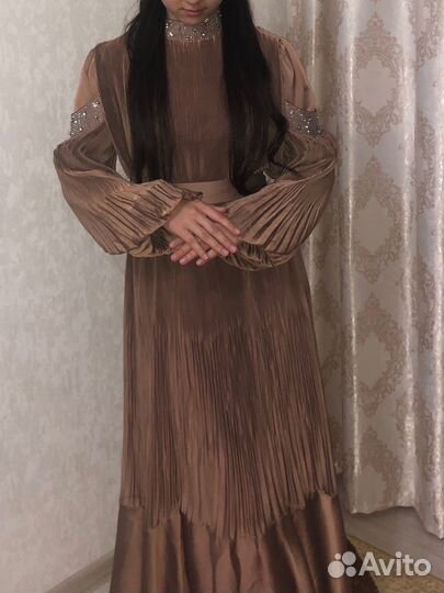 Вечернее платье