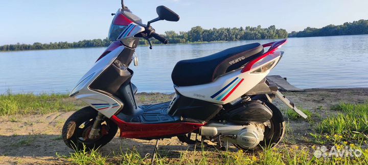 Скутер Vento Corsa