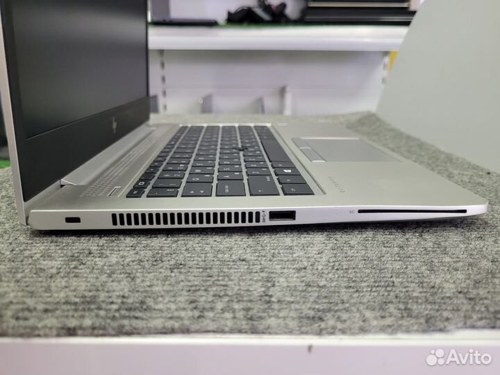 Ультрабук HP i7-8550U 8GB DDR4 256GB SSD