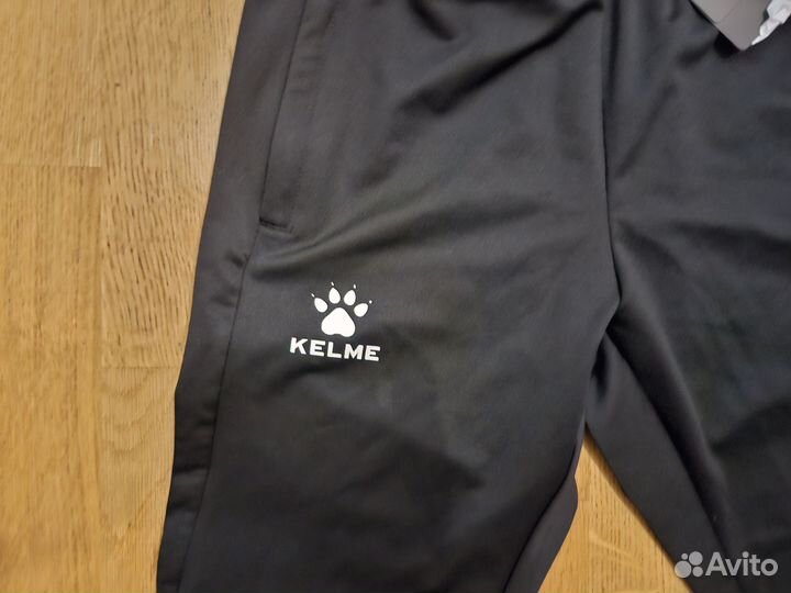 Спортивные штаны Kelme новые 140
