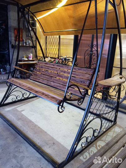 Садовые качели кованые