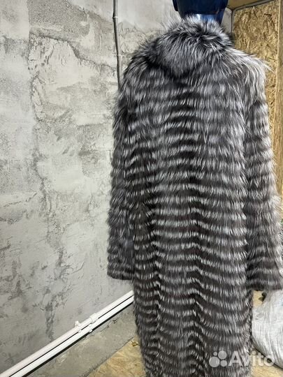 Шуба из меха чернобурки