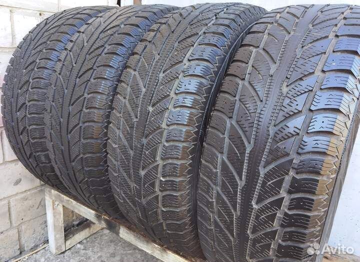 Cooper Weather-Master Van 255/65 R18 111T