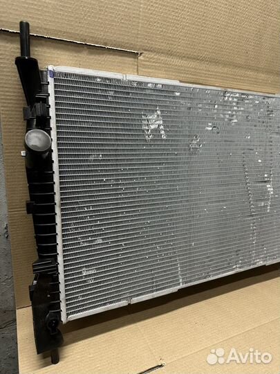 Радиатор охлаждения Ford Transit (09-13)