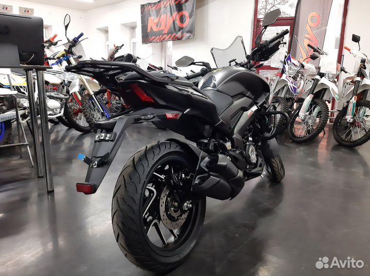 Мотоцикл bajaj dominar 400 touring