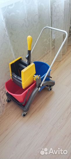 Инвентарь для мытья полов