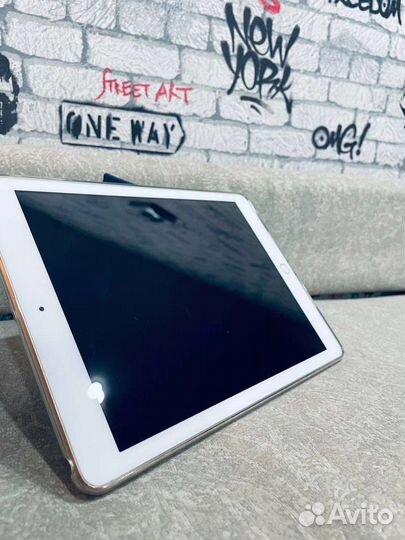 iPad 6 32gb ростест розовое золото