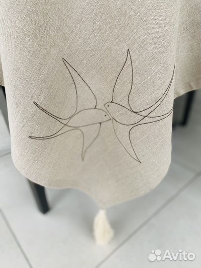 Скатерти льняные вышивки/кисти