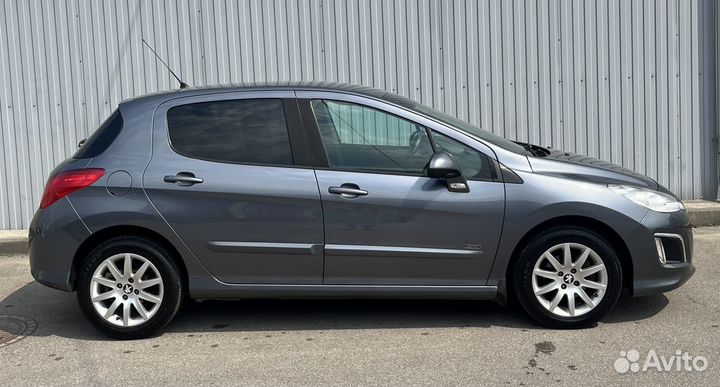 Peugeot 308 1.6 AT, 2011, 115 000 км