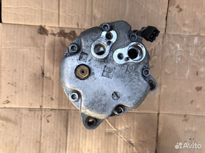 1J0820803B Компрессор кондиционера golf 4, octavia