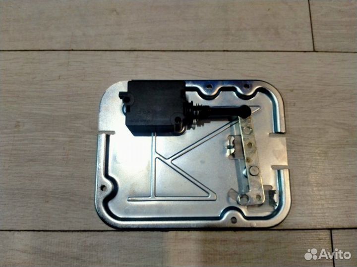 Замок крышки багажника Bmw X5 E53 M54B30 04/2003