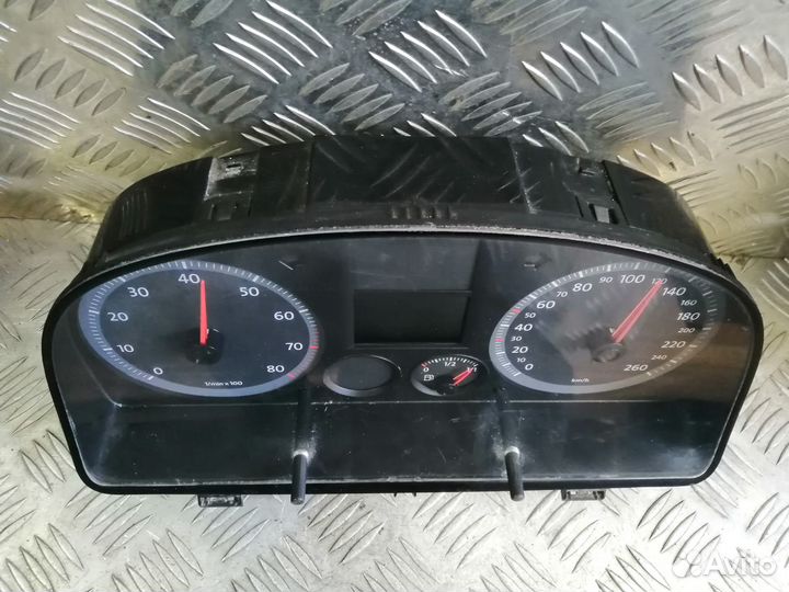 Панель приборов Volkswagen Caddy 3 2007г