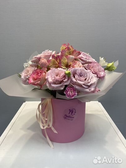 Цветы/коробка с цветами