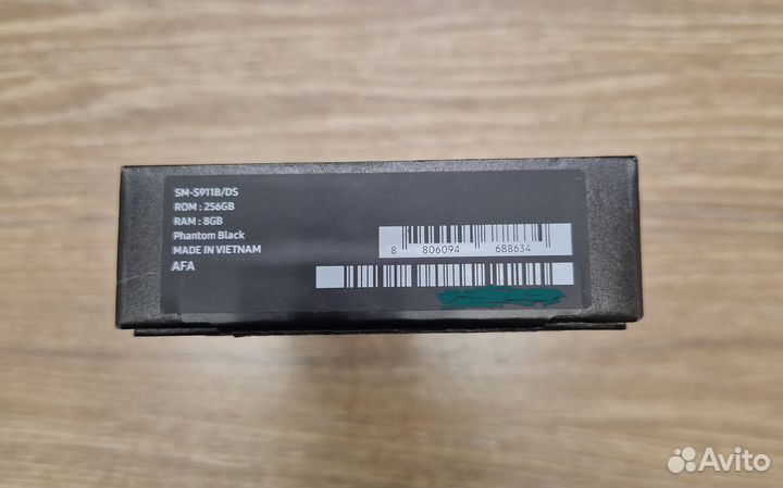 Samsung Galaxy S23, 8/256 ГБ