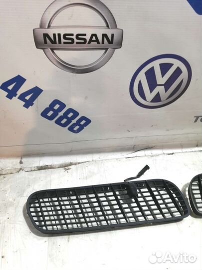 Решетка капота передняя омыватель Bmw X5 E53 E53