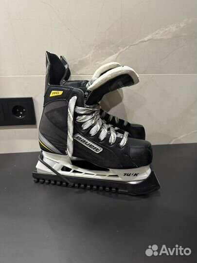 Хоккейные коньки Bauer
