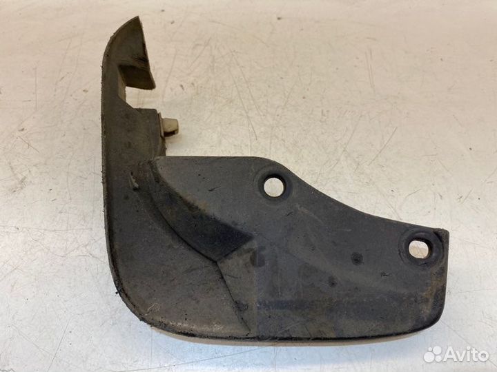 Брызговик передний левый Mazda 6 седан GG 2.0 2003