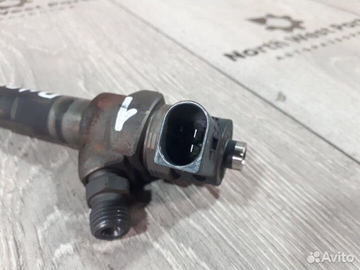 Форсунка дизельная электрическая Volkswagen Passat