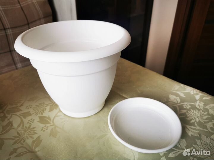 Горшки для цветов, большие, пластик
