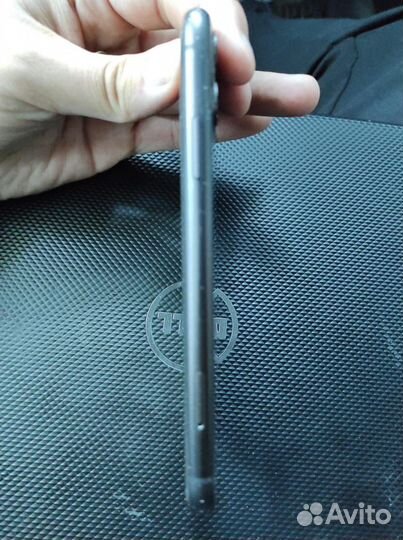 Телефон iPhone 11