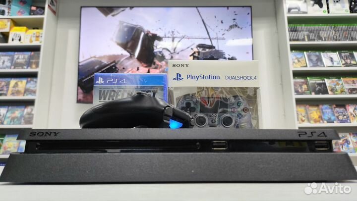 Sony PS4 Slim + 2 геймпада и 112 игр