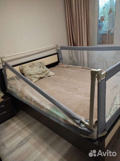 Защитный барьер для кровати