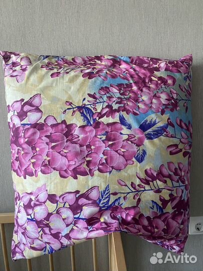 Подушка пуховая новая 60*60