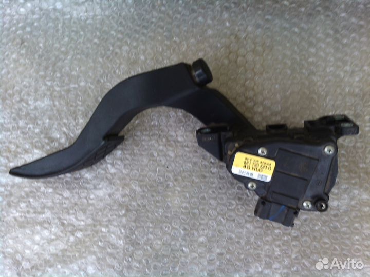 Ауди А4 (В7) -педаль газа