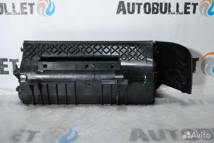 Вещевой отсек Mercedes W211 W219