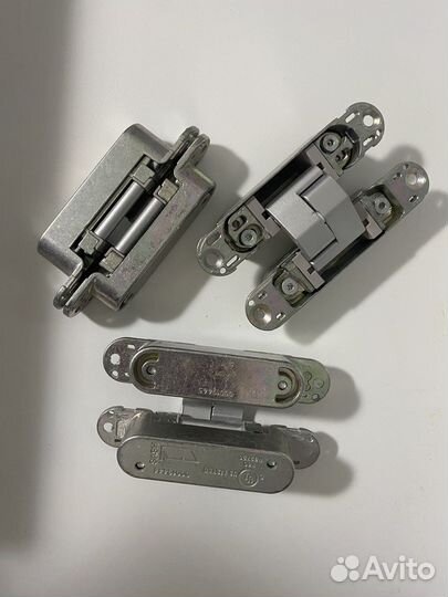 Новая дверь 60х200 скрытая + короб + петли + ручка