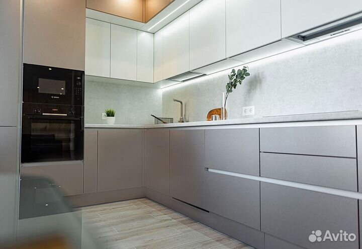 Кухня в потолок на заказ в