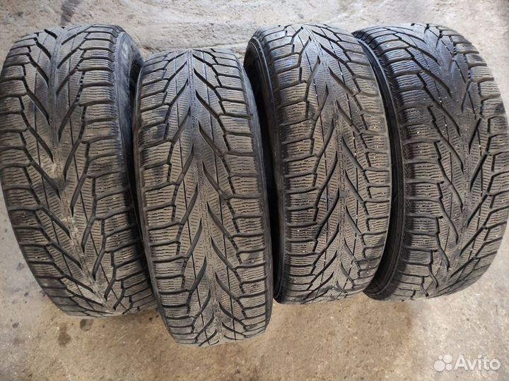 Nokian Tyres Hakkapeliitta R2 SUV 225/65 R17