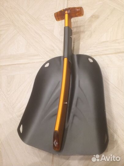 Лавинное оборудование: бипер, щуп, лопата, рация