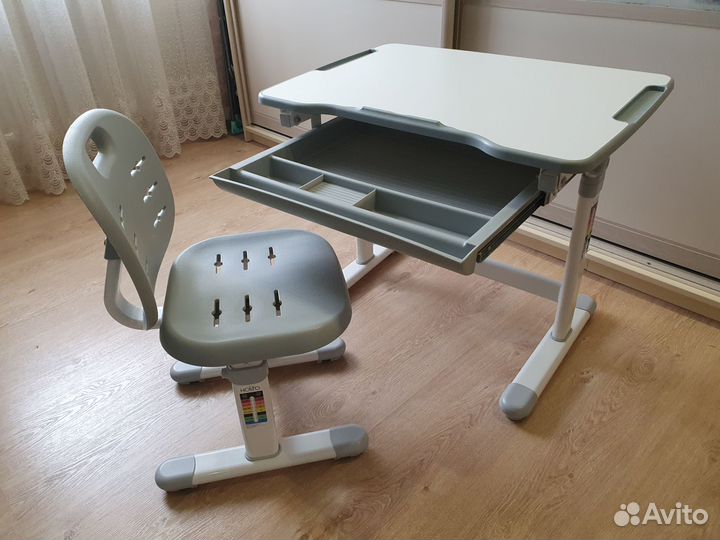 Растущая парта и стул