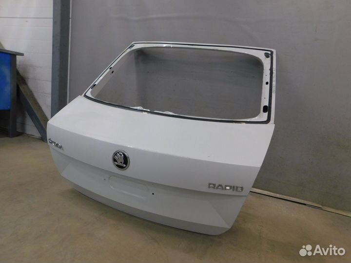 Дверь багажника Skoda Octavia