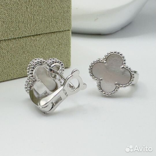 Van cleef arpels серьги перламутр