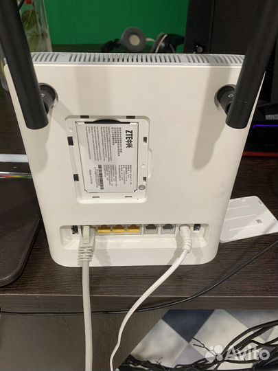 Интернет центр yota 2 / Роутер / он же ZTE mf286