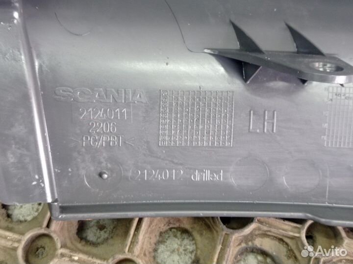 Планка над фарой левая Scania 5-series