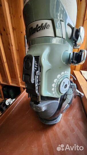 Жесткие сноубордические ботинки Raichle 323