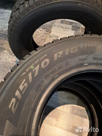 Pirelli Ice Zero 215/70 R16 104T