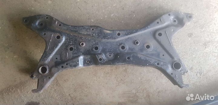 Подрамник mitsubishi outlander xl передний