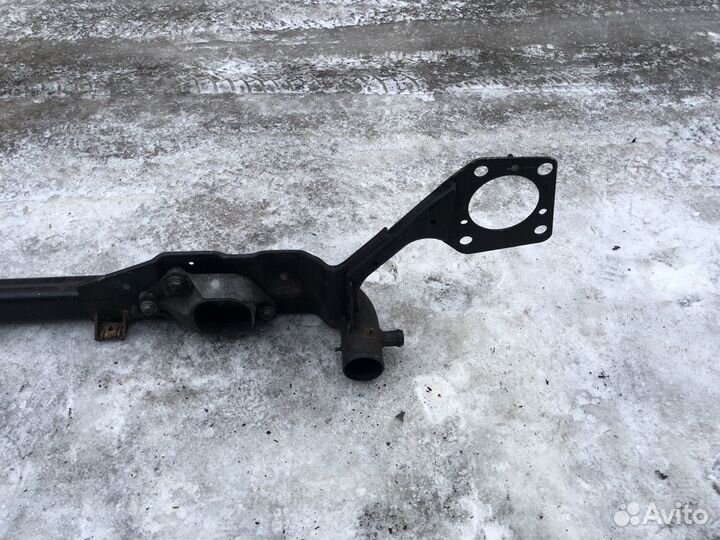 Балка подрадиаторная Audi A4 B7 2,0 TDI