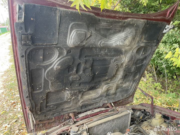 Утеплитель капота BMW E34